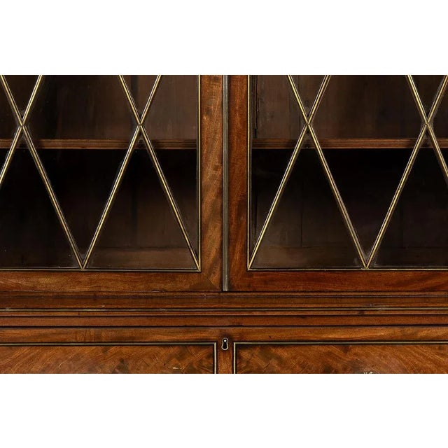 English Regency Bookcase in Mahogany For Sale - Image 3 of 18