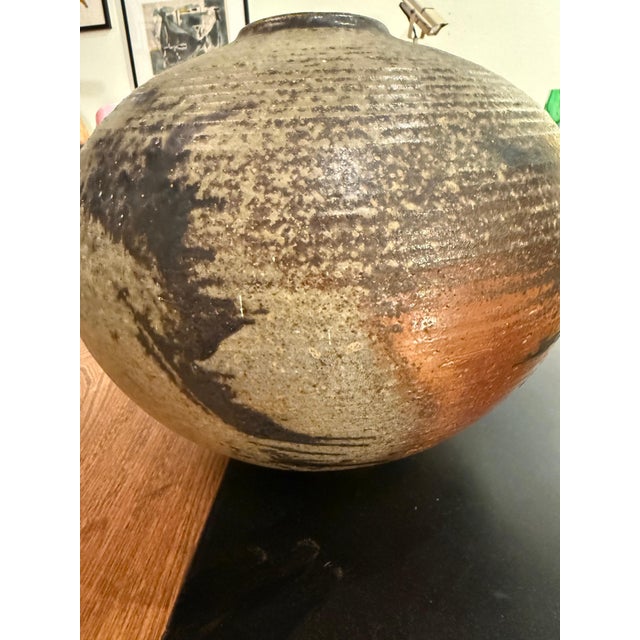 Otto and Vivika Heino Vivika and Otto Heino Studio Pottery Vase - Large Hand Thrown Stoneware Orb Vase For Sale - Image 4 of 6