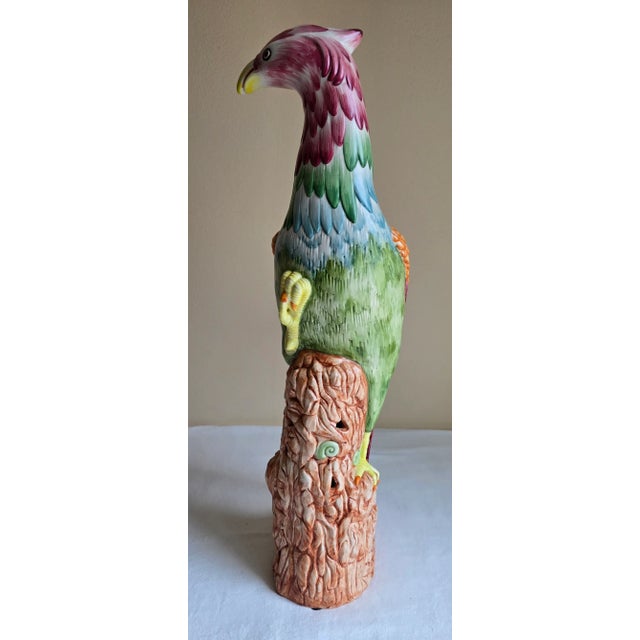 Description: Colorful bird statue Marked Mottahedeh Made in Italy Condition: Excellent Minor signs of age and use Some...