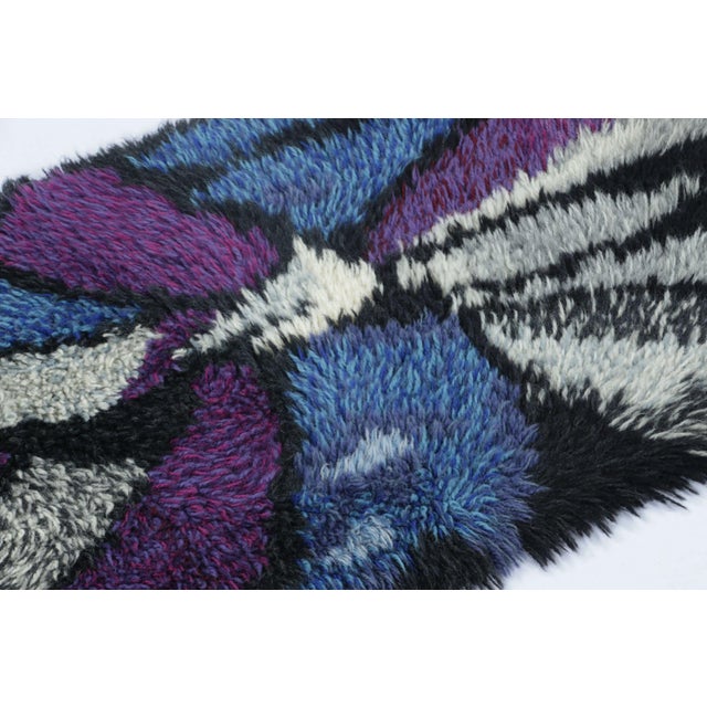 Rug & Kilim Vintage Swedish Rya Rug With Violet and Blue Abstract Pattern - Rug & Kilim For Sale - Image 4 of 8