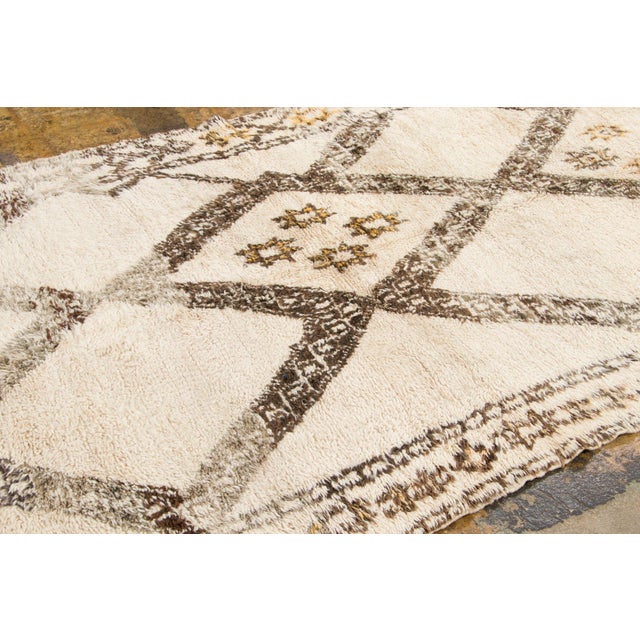 Vintage Moroccan Berber Wool Runner With Tribal Design by Rug & Kilim, 1950-1959 For Sale In New York - Image 6 of 6