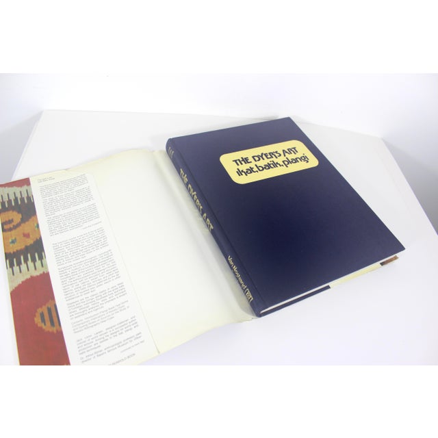 1976 the Dyer’s Art Ikat, Batik, Plangi Large Size Hardcover Hard Cover Art Book Bookshelf Styling For Sale - Image 9 of 15