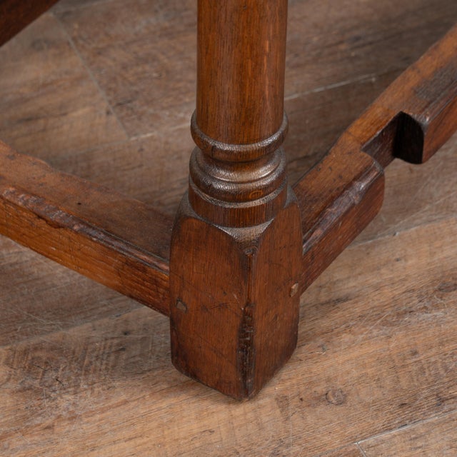 20th Century English Oak Drop-Leaf Gateleg Wake Table For Sale - Image 13 of 14