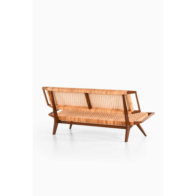 Brown Mid-Century Bench in Mahogany and Cane by Paul László, 1950 For Sale - Image 8 of 11