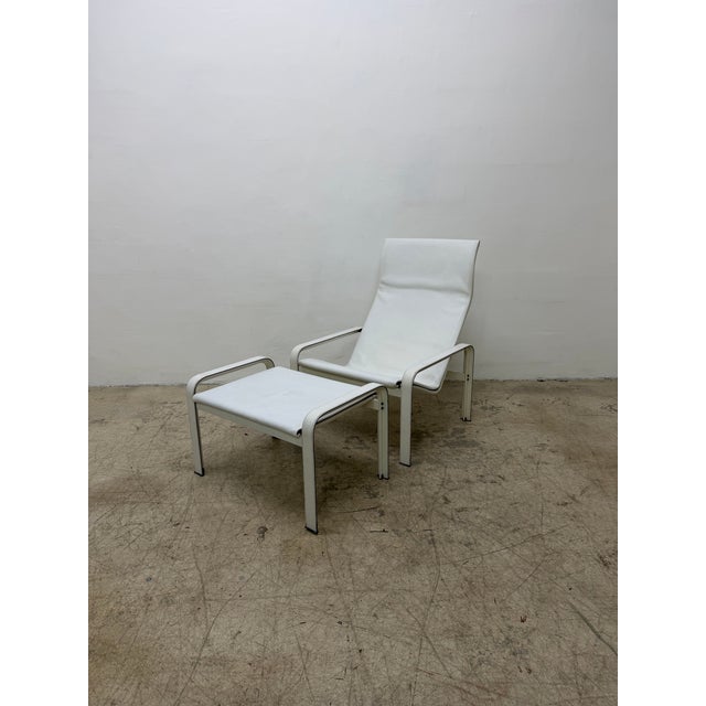 Toussaint and Angeloni White Leather Lounge Chair and Footrest for Matteo Grassi For Sale - Image 15 of 17