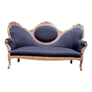 Late 19th Century Victorian Cameo Sofa For Sale