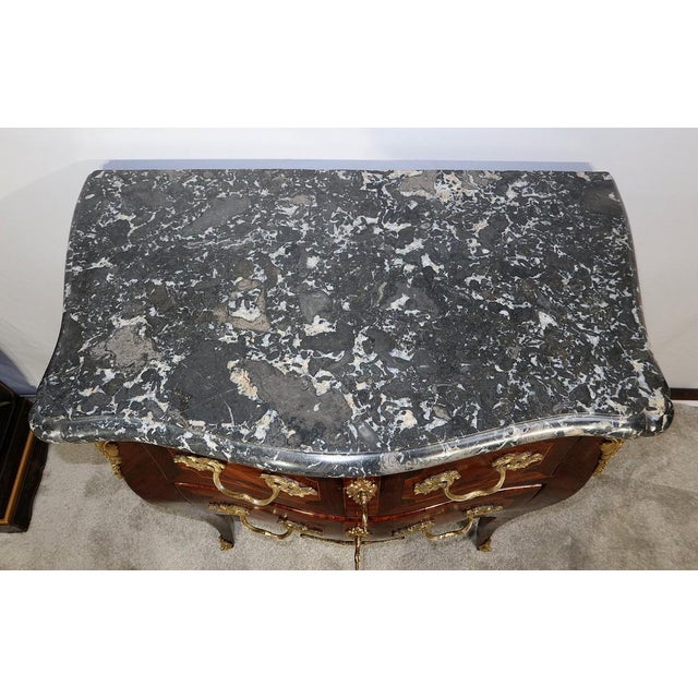 Small Chest of Drawers in the style of Louis XIV For Sale - Image 5 of 18