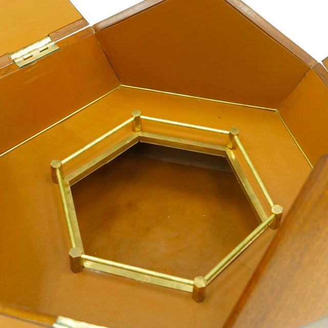 Rare bar by Vuillermoz Polyhedron Very good condition with age-related wear. I have official proof of authenticity such as...