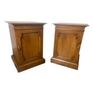 1950s John Stuart Inc New York Grand Rapids Nightstands - a Pair For Sale