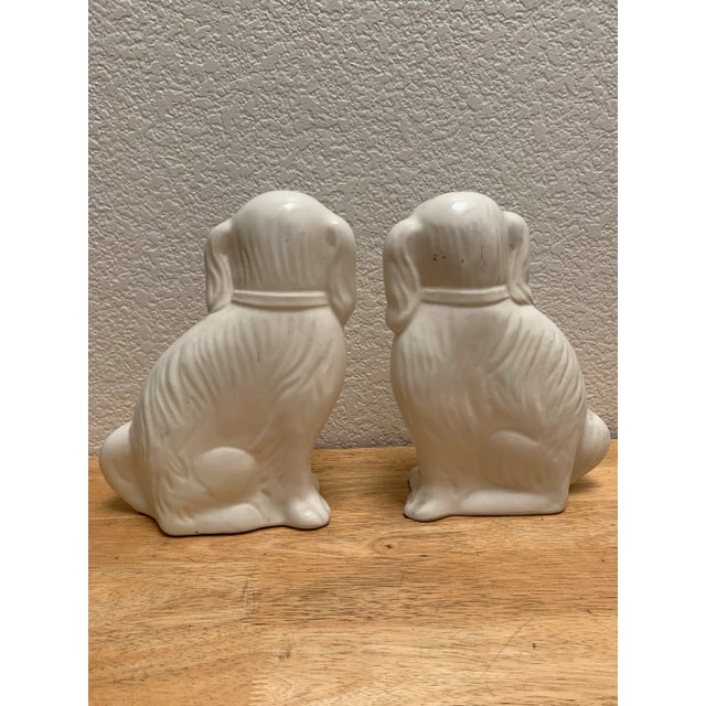 Chinoiserie Set of Two Midcentury Ceramic Dog Statues For Sale - Image 3 of 10