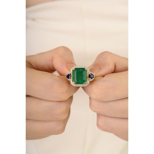 Contemporary 6.53 Carat Emerald Sapphire & Diamond 14k Gold Vintage Statement Ring Size 6 For Sale - Image 3 of 15