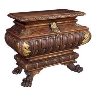 20th Century Tuscan Urn Chest, 1920s For Sale