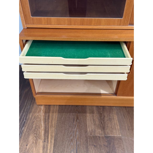 Mid-Century Modern Mid 20th Century Danish Modern Teak Bookcase & Display Cabinet by Poul Hundevad With Sliding Glass Doors For Sale - Image 3 of 10