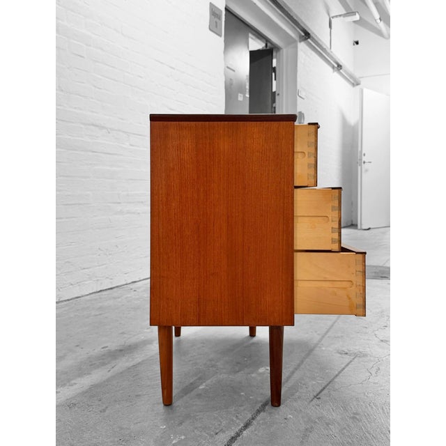 Teak Chest of Drawers from Kværndrup Furniture Factory, 1960s For Sale - Image 6 of 18