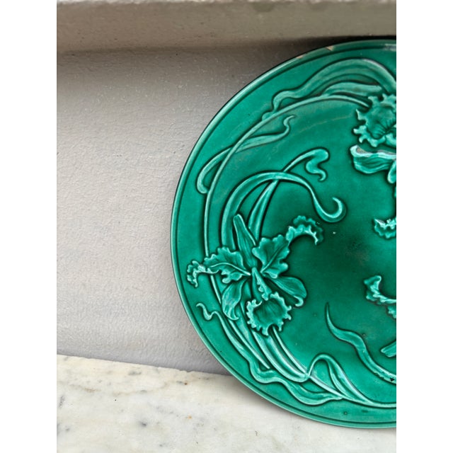 Art Nouveau 19th Century Green Majolica Orchid Plate Saint Clement For Sale - Image 3 of 4