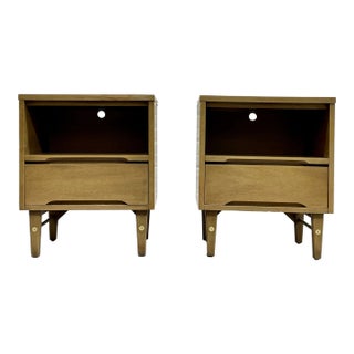 Mid Century Modern Walnut Nightstands / Bedside Tables by Stanley Furniture, C. 1960's For Sale