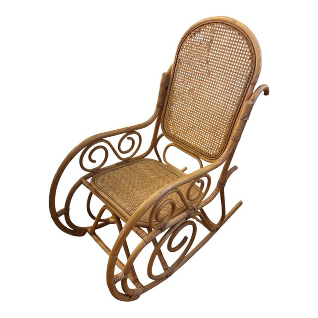 Mid-Century Modern Mid Century Elegant Rocking Chair in the Thonet Style For Sale - Image 3 of 6