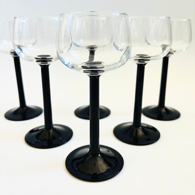 Mid-Century Modern Vintage Postmodern Black Stemmed Champagne Coupes by Luminarc, France - Set of 6 For Sale - Image 3 of 9