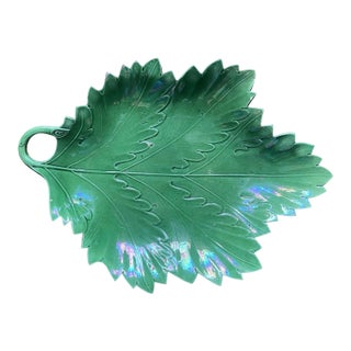 Antique Early 19th Century English Green Glazed Creamware Leaf Shaped Dish For Sale