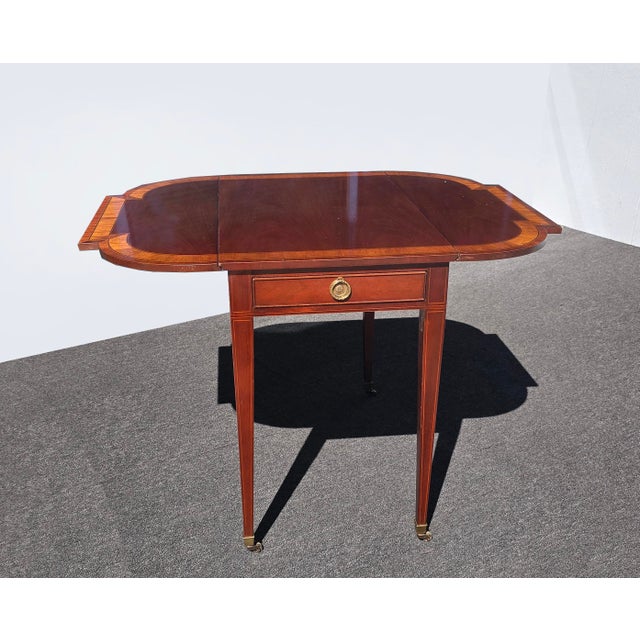 Vintage Baker Furniture Pembroke Drop Leaf Side Table Inlay Design One Drawer #2 For Sale In Los Angeles - Image 6 of 17