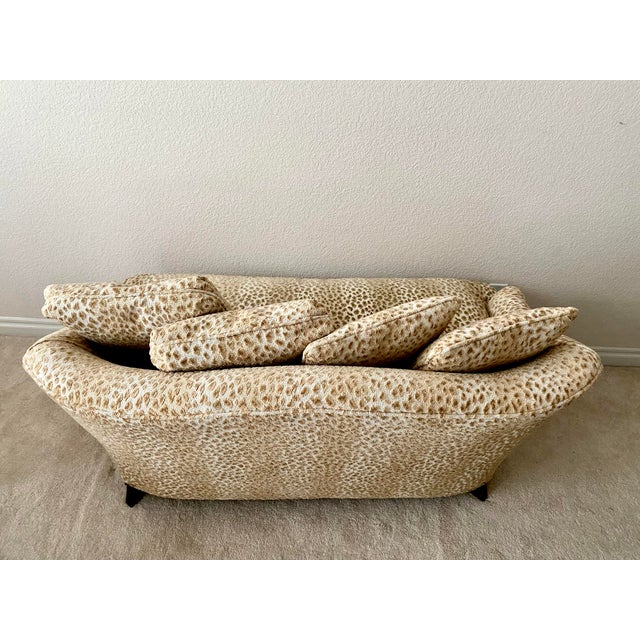 Late 20th Century Luxury Transitional Leopard Print Settee/Sofa Hollywood Regency Style Excellent Condition. For Sale In Denver - Image 6 of 13