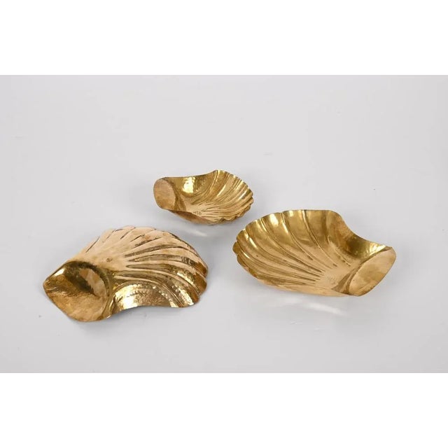 Mid-Century Italian Handmade Brass Shell Shaped Bowls for Metal Art, 1970s, Set of 3 For Sale - Image 6 of 18
