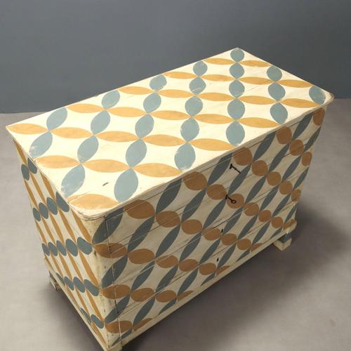 Umbertine Chest of Drawers, Late 19th Century For Sale - Image 3 of 11