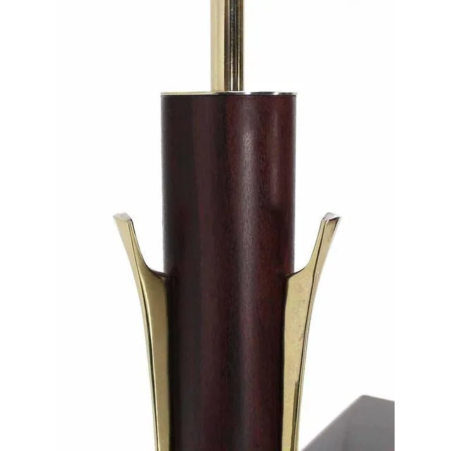 Brown Vintage Mid-Century Modern Tripod Base Table Lamp by Laurel For Sale - Image 8 of 9
