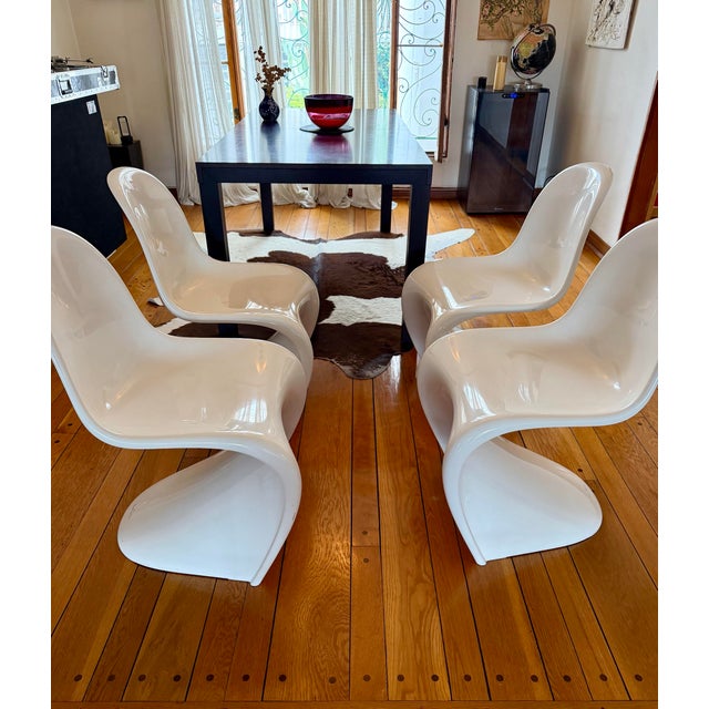 4 High End Verner Panton S-Chair Glossy Lacquer Finish for Herman Miller/Vitra For Sale - Image 9 of 11