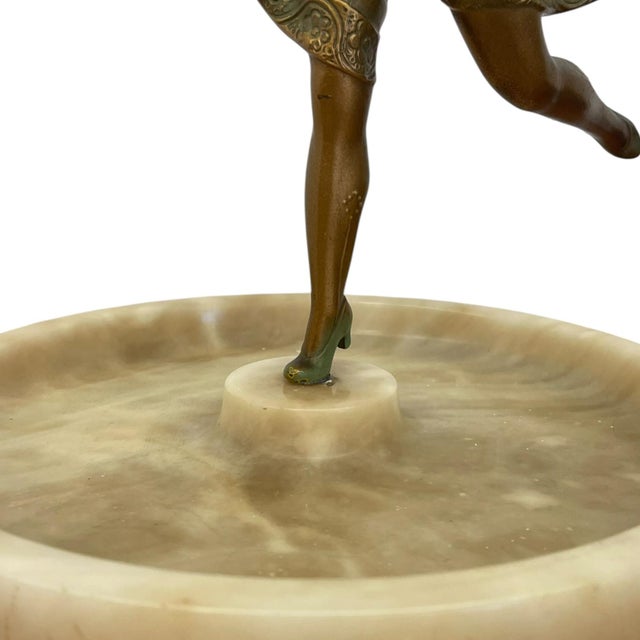 Beige 1970s Art Deco Style Figural Dancer Sculpture With Marble Dish. For Sale - Image 8 of 10