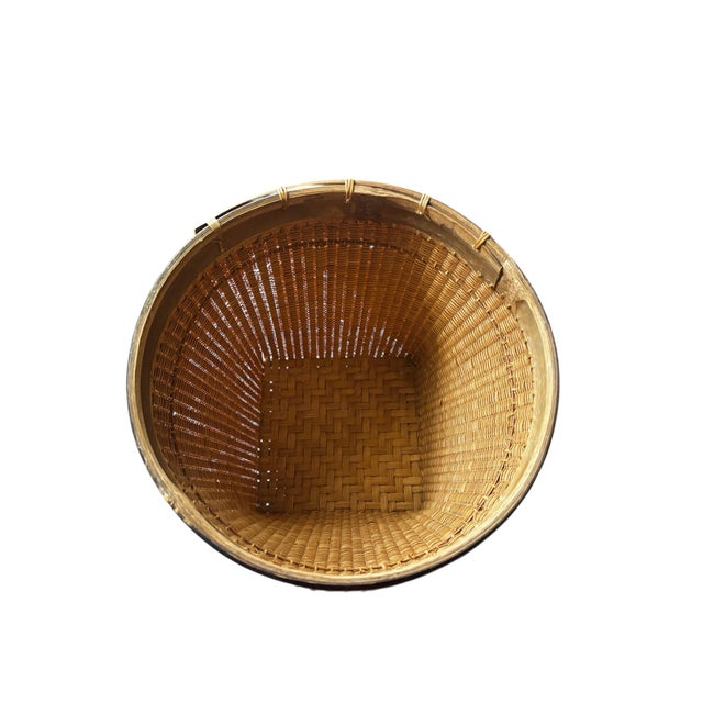 This Japanese Harvest Basket from the 1960s is a unique and stylish piece of boho decor. Handwoven from reed, this large...