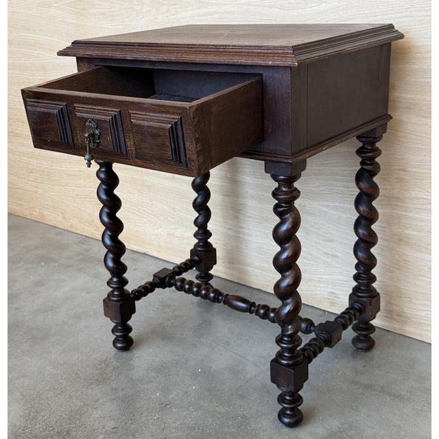 Spanish Carved Nightstands with Low Shelves, 1890s, Set of 2 For Sale - Image 4 of 13