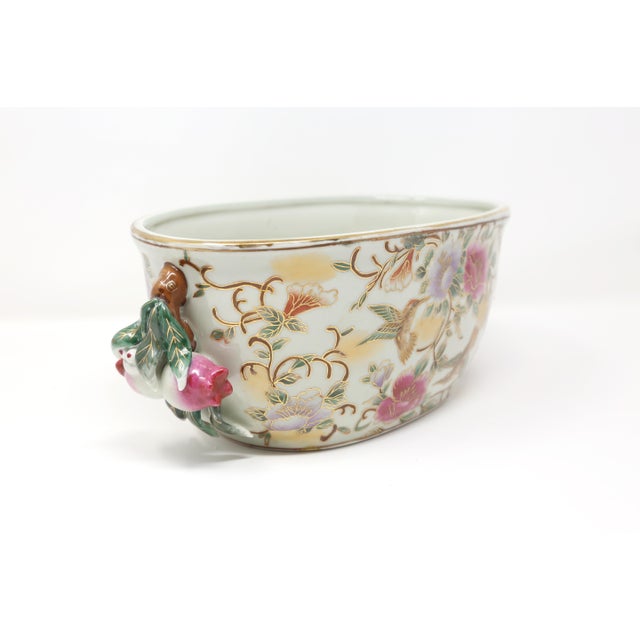 Chinese Chinoiserie Porcelain Footbath / Jardinière With Hummingbirds, Flowers & Pomegranate Handles For Sale In Tampa - Image 6 of 11