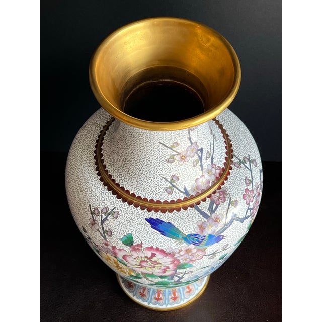 Large Vintage Chinese Cloisonné Vase - White With Flowers and Blue Birds For Sale - Image 9 of 12