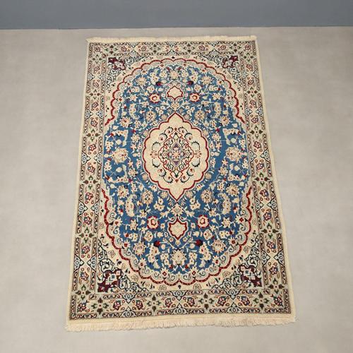 Middle Eastern Nain Rug in Wool For Sale - Image 3 of 10