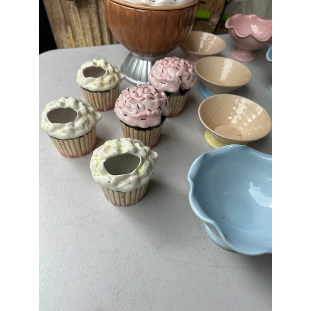 1970s Large 1970s Ice Cream Serving and Dining Bowls Collection- 23 Pieces For Sale - Image 5 of 12