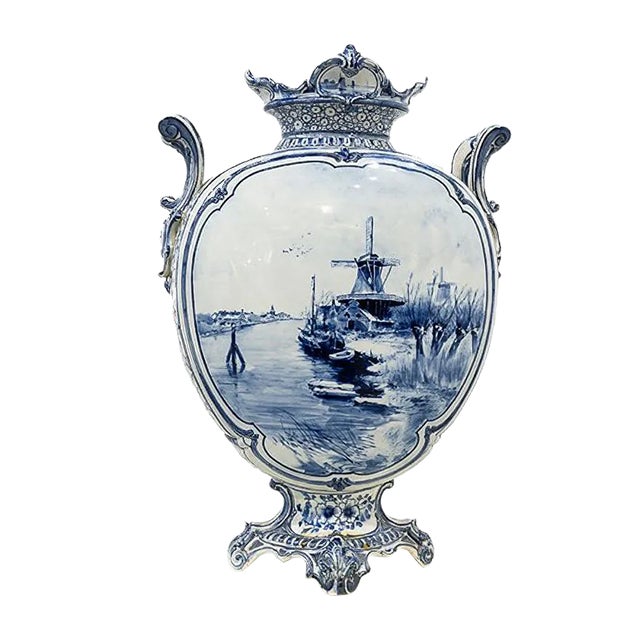 18th Century Dutch Delft Blue Vase For Sale