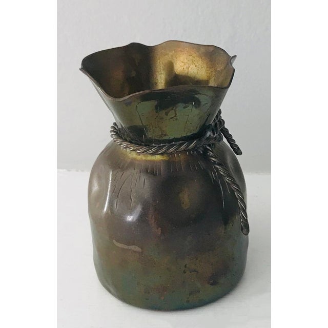 Such a cute brass vintage vase- you can use as just a decorative object, or actually a dry vase! (do not put water in this...