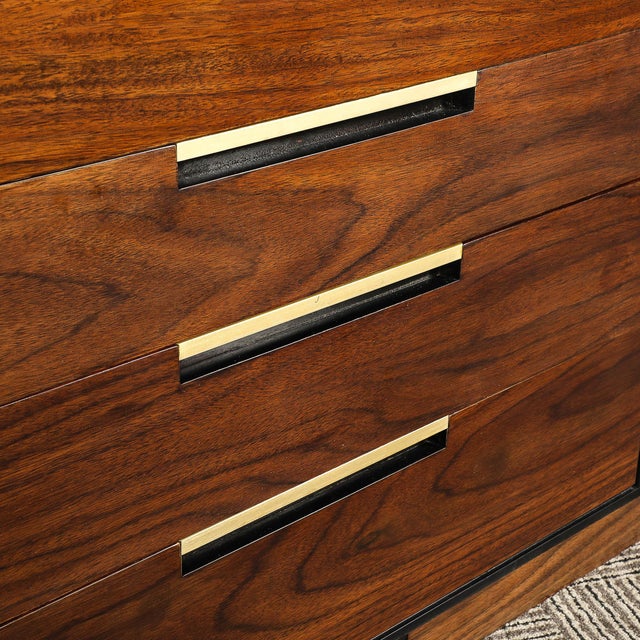 1950s Important Mid-Century Vladimir Kagan Rosewood Chest of Drawers W/ Brass Hardware For Sale - Image 11 of 11