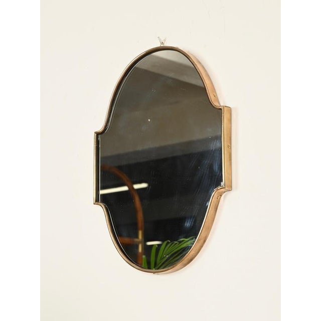Small Vintage Italian Brass Shield-Shaped Mirror by Gio Ponti, 1950s For Sale - Image 6 of 10