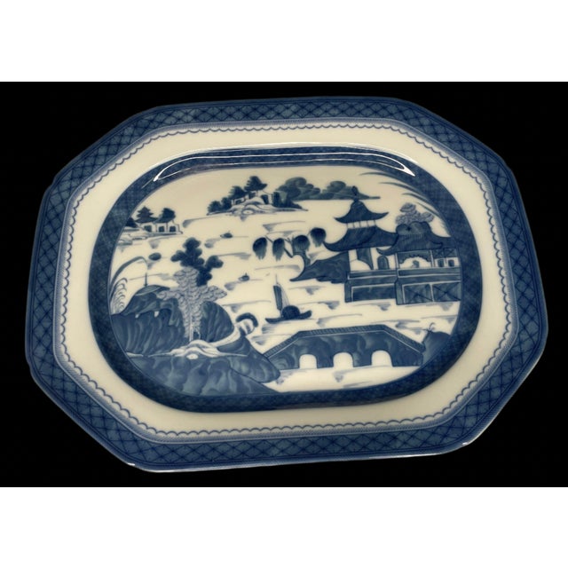 Chinese 1980s Mottahedah Canton Tureen With Under Plate For Sale - Image 3 of 9