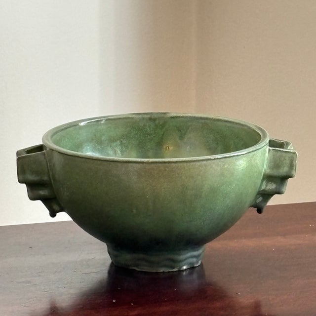 Offering a stunning, early-20th century Fulper art pottery bowl. Fulper Pottery Company was a major producer of American...