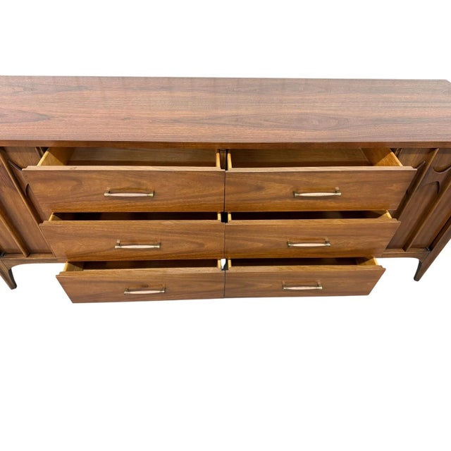 Wood Mid-Century Modern Kent Coffey Perspecta 12-Drawer Walnut Dresser - Refinished For Sale - Image 7 of 13