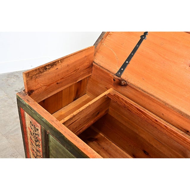 Swedish 18th Century Painted Coffer-Trunk For Sale In Baton Rouge - Image 6 of 18