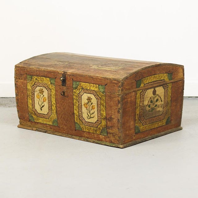 Painted Bridal Chest, Germany For Sale - Image 4 of 11