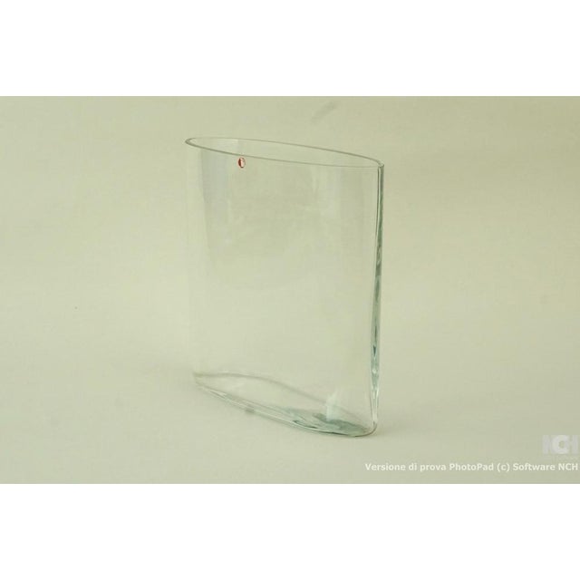20th Century Scandinavian Modern Vase with an Ellipsoidal Section in Transparent Glass by Tapio Wirkkala, Finland, 1960s For Sale - Image 13 of 18