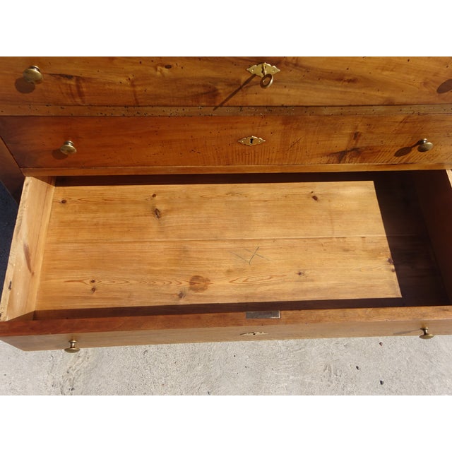 Louis-Philippe Walnut Chest of Drawers, 1850s For Sale - Image 12 of 18