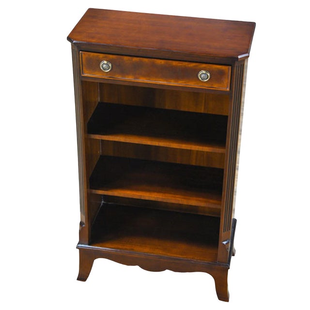 Traditional Mahogany Small Bookcase For Sale