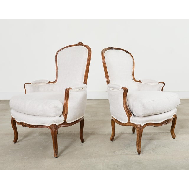 Pair of French Louis XV Style Walnut Bergeres With Linen For Sale In Sacramento - Image 6 of 18