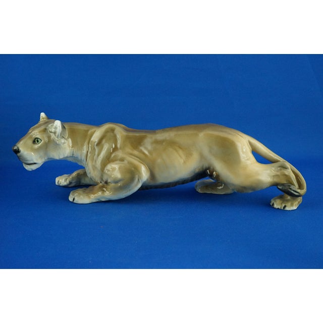 Ceramic Lion and Lioness Sculptures by Ernst Wahliss for Goldscheider, Austria, Early 20th Century, Set of 2 For Sale - Image 17 of 18